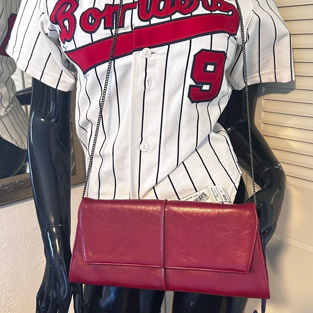 Vintage Bueno Burgundy Leather Shoulder Bag – Preowned